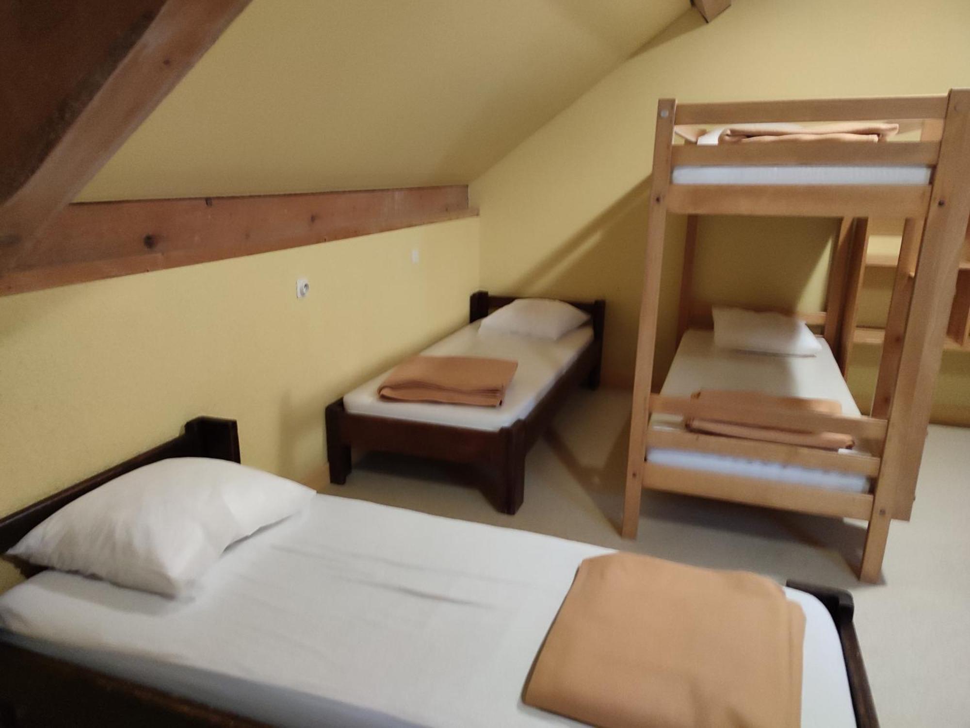 Готель La Ferme De La Mense Aillon-le-Jeune Екстер'єр фото